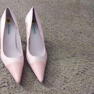 Pink pumps